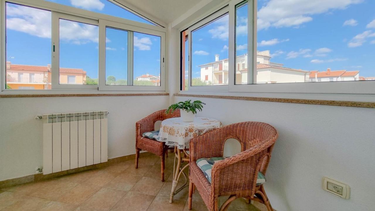 Stelia Apartment Новиград Екстериор снимка
