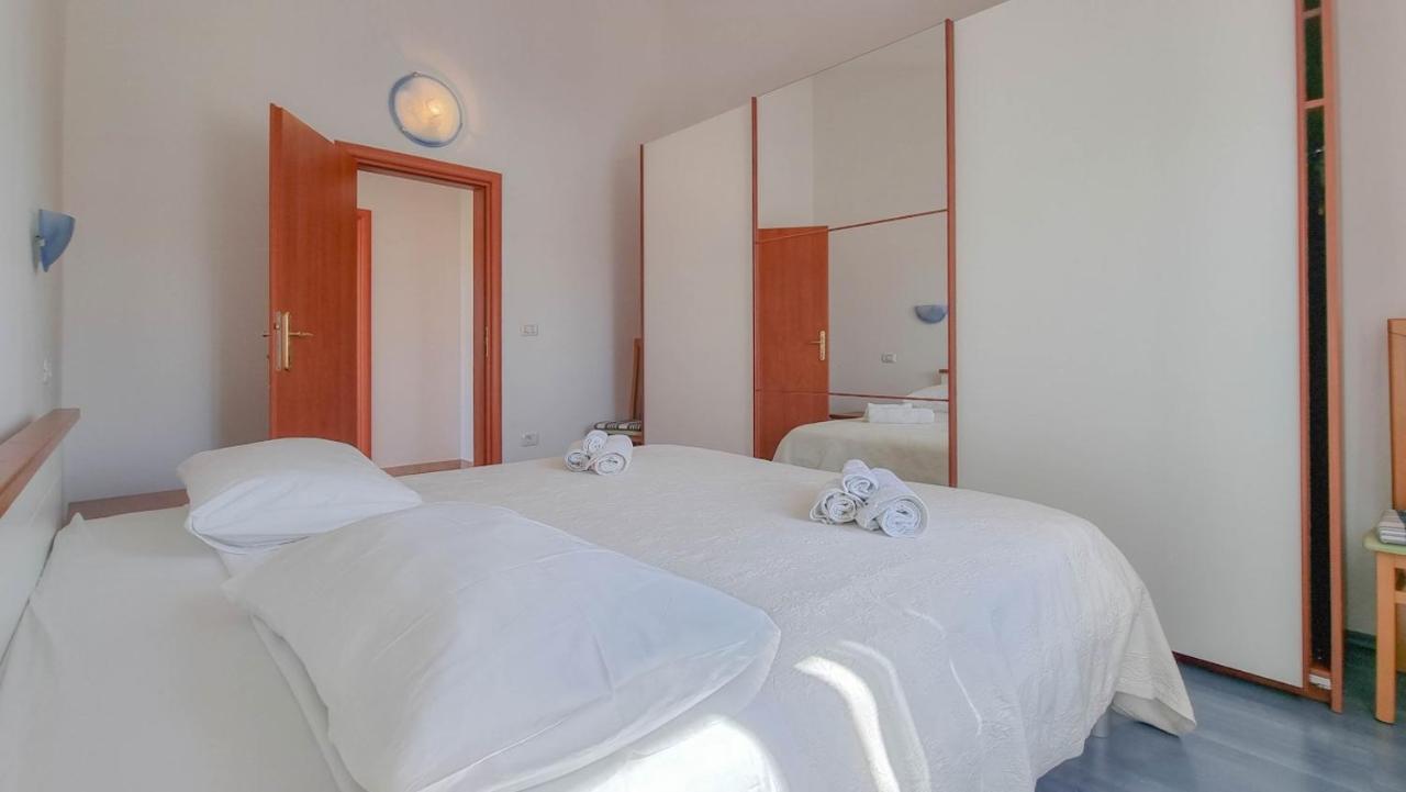 Stelia Apartment Новиград Екстериор снимка